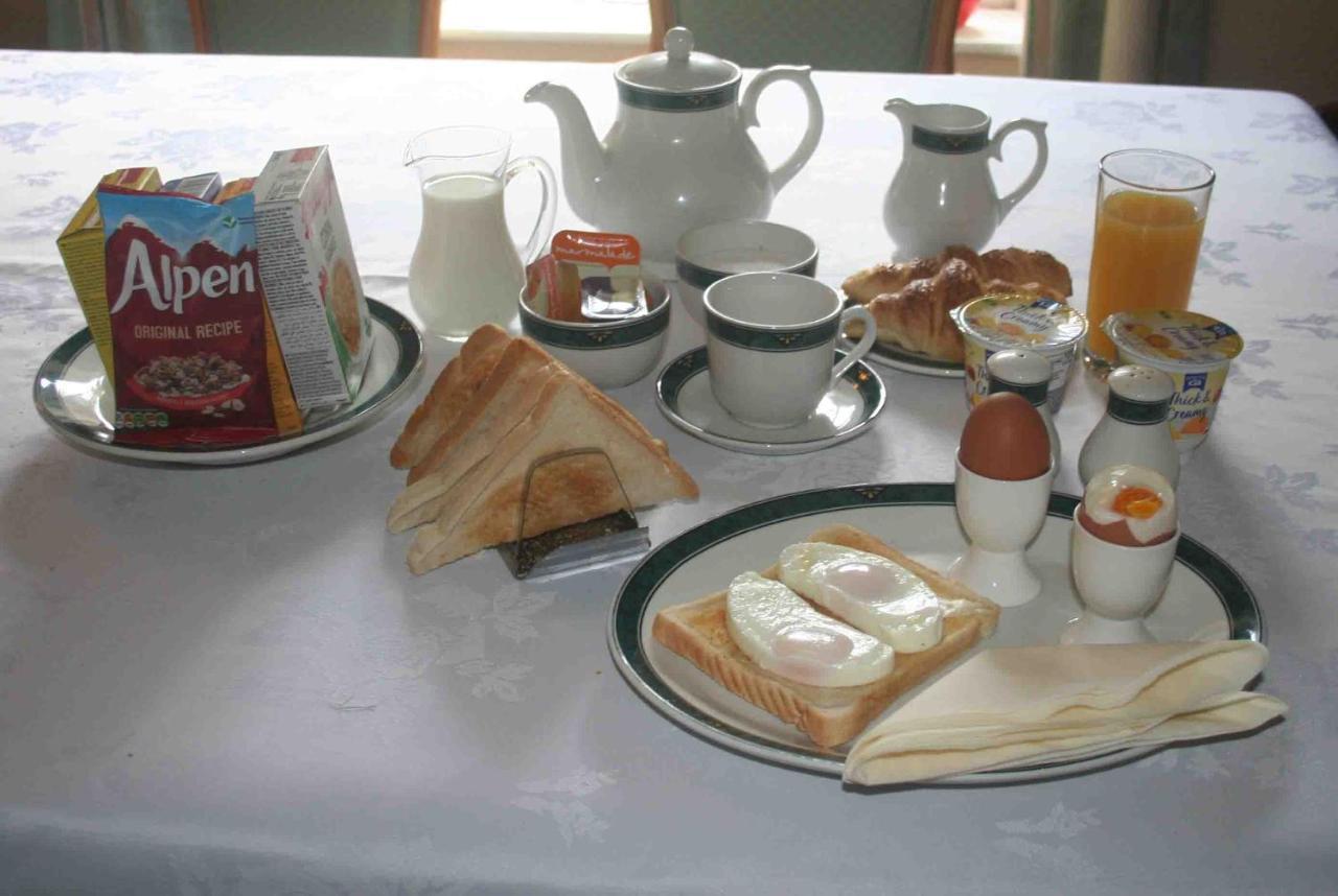 Coynant Farm Guesthouse - Farm Park Stay Свонсі Екстер'єр фото