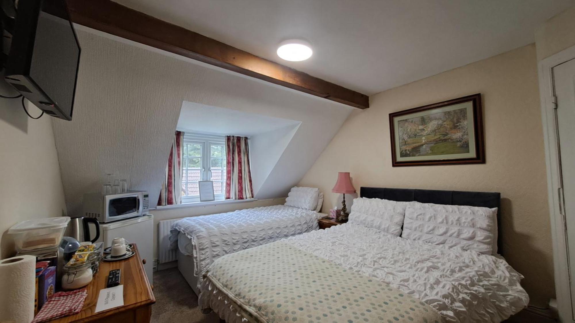Coynant Farm Guesthouse - Farm Park Stay Свонсі Номер фото