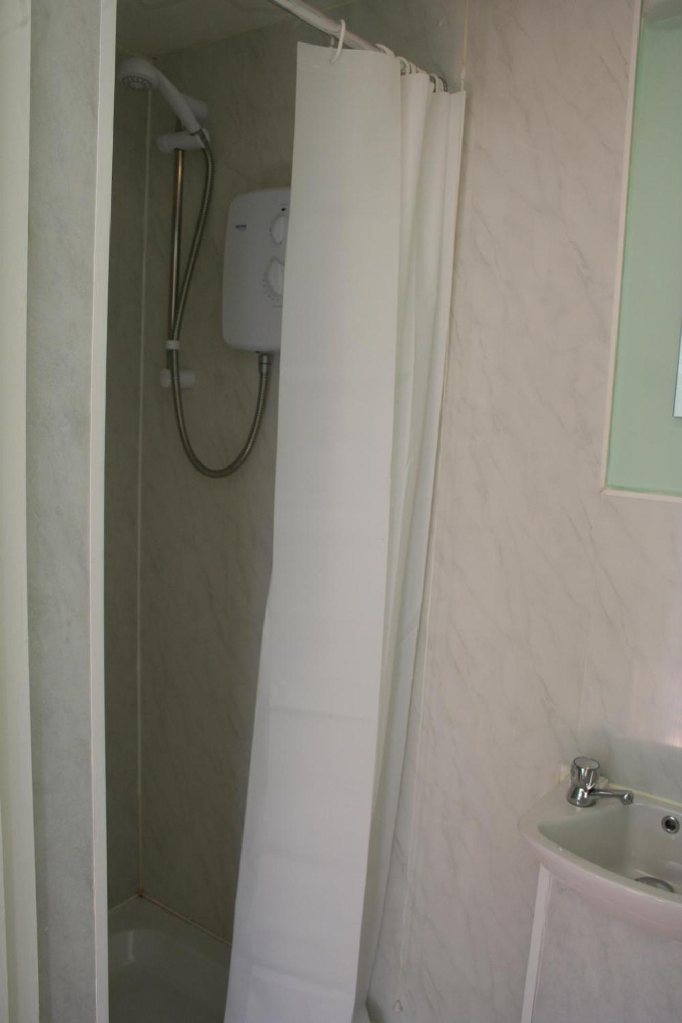 Coynant Farm Guesthouse - Farm Park Stay Свонсі Номер фото